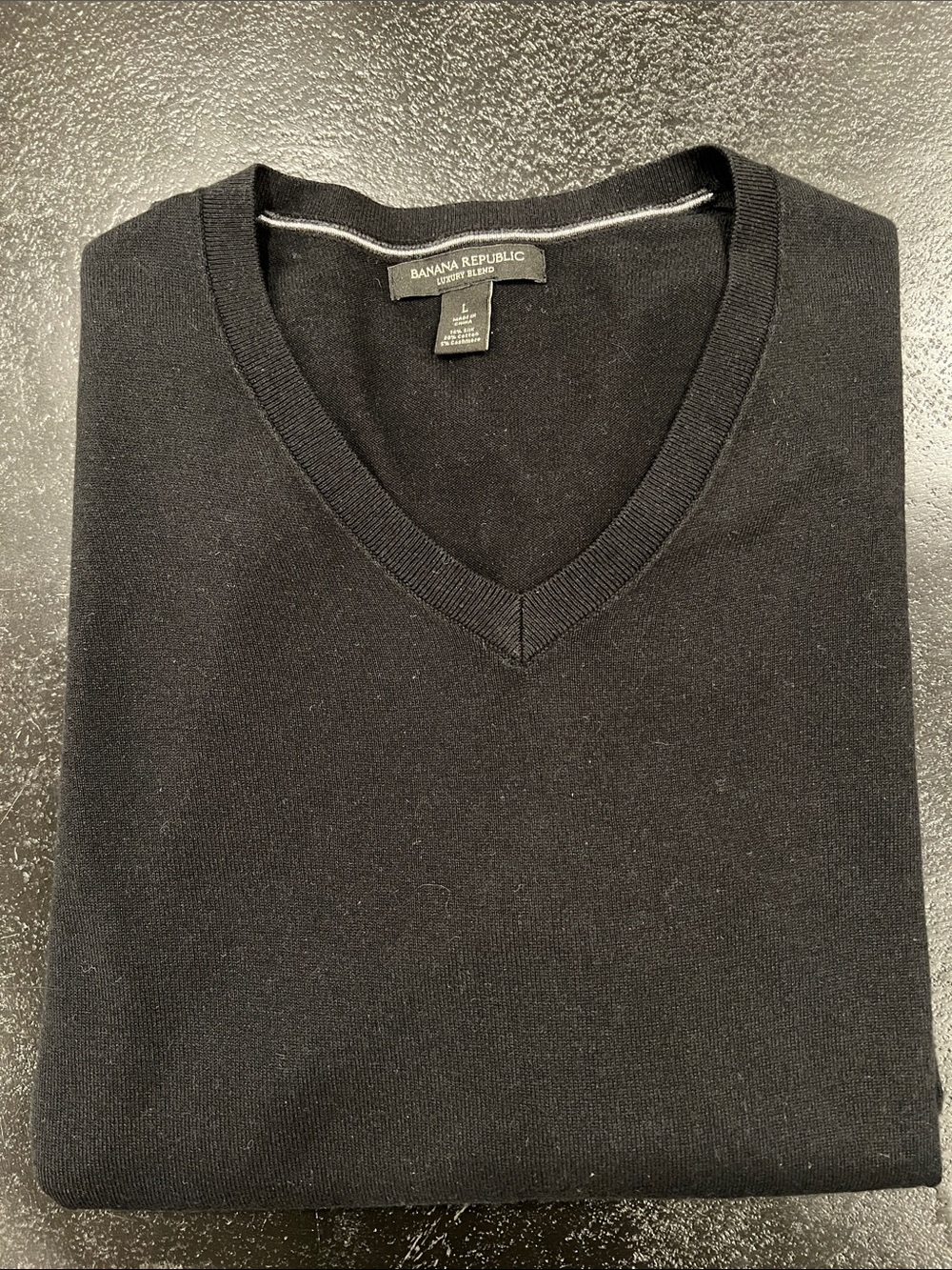 Banana Republic Luxury Blend Men's Black V-Neck Sweater Size Large